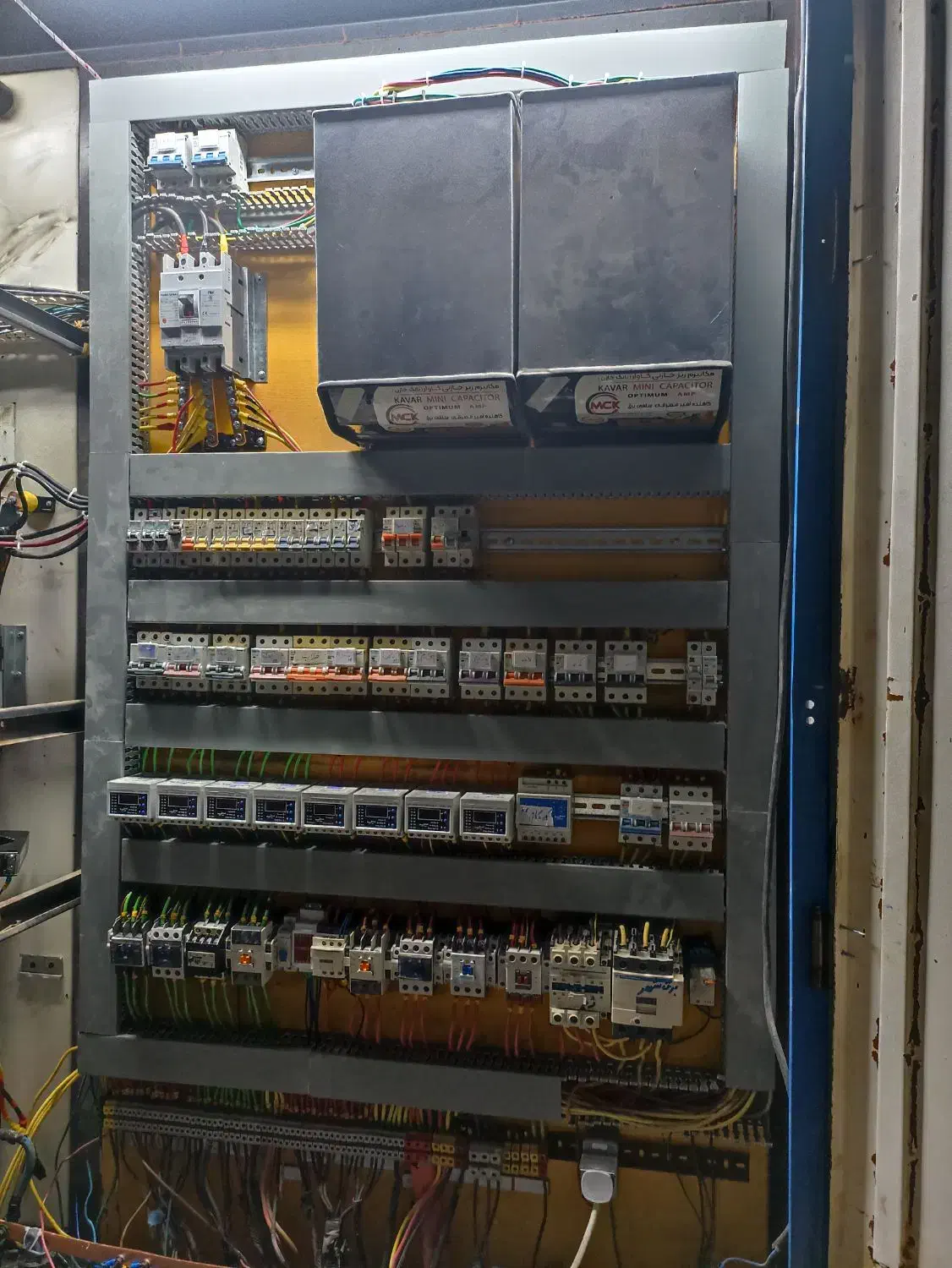 برقکار .برق صنعتی. عیب یابی تابلو سازی اجرا|خدمات پیشه و مهارت|اصفهان, شهرک صنعتی امیرکبیر (شاپور جدید)|دیوار