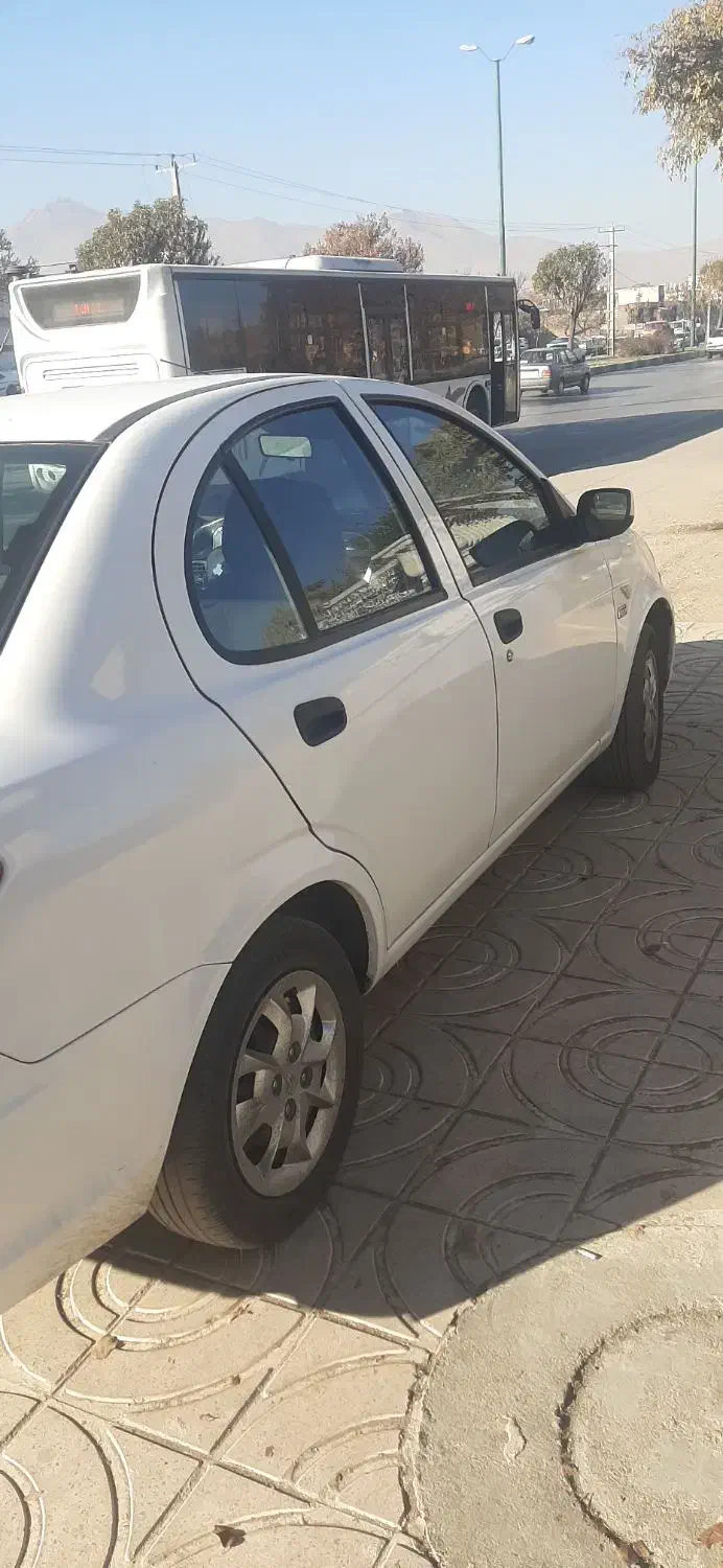 ساینا s مدل ۴۰۲|خودرو سواری و وانت|همدان, |دیوار