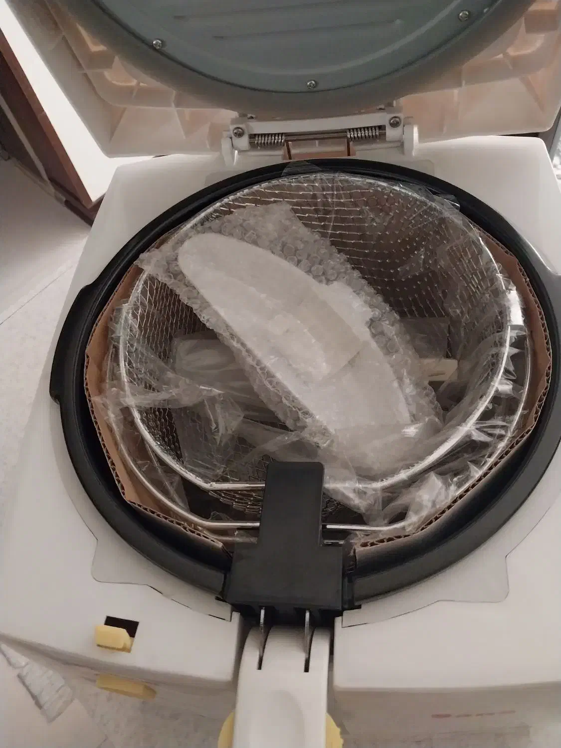 سرخ کن|ظروف پخت‌وپز|اصفهان, خواجه عمید|دیوار