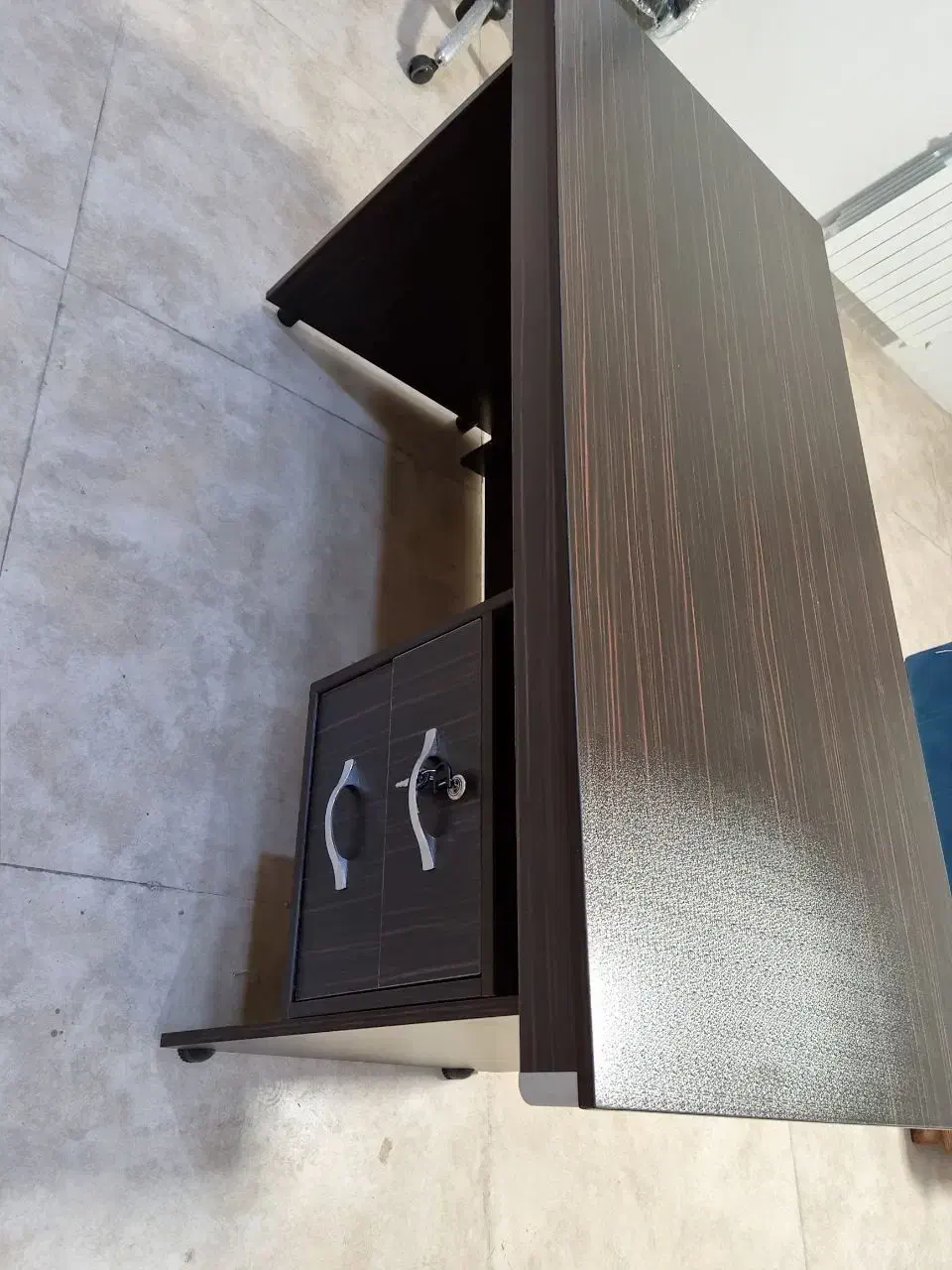 میز و صندلی چرخان اداری|مبلمان اداری|نوشهر, |دیوار