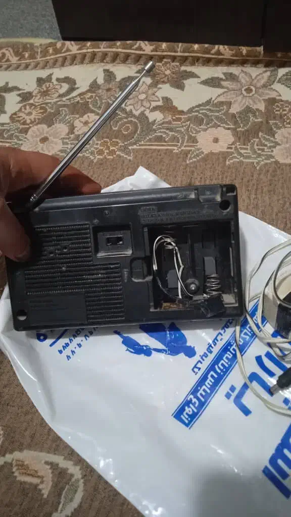 رادیوقدیمی سالم وساعت وستن سالم|کلکسیون اشیاء عتیقه|بوشهر, |دیوار