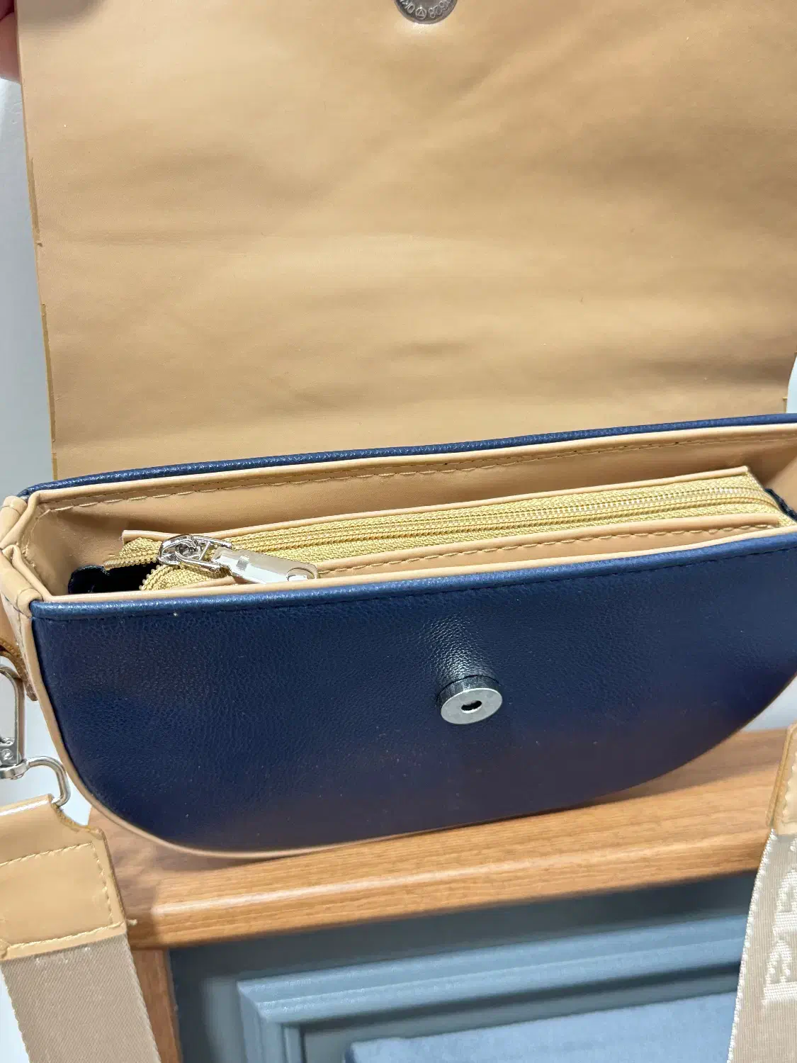 کیف چرم سورمه ای نو زنانه|کیف، کفش، کمربند|اهواز, پادادشهر|دیوار