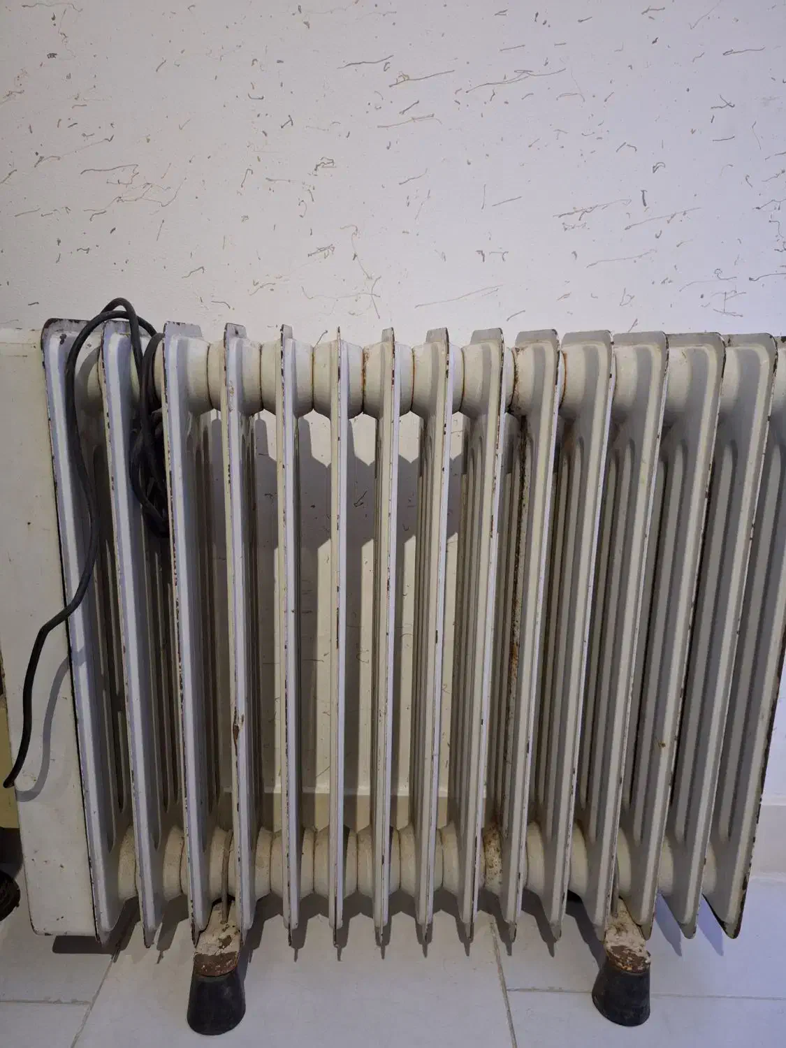 شوفاژ برقی ۱۵ پره سالم|آبگرمکن، پکیج، شوفاژ|محمدیه-قزوین, |دیوار