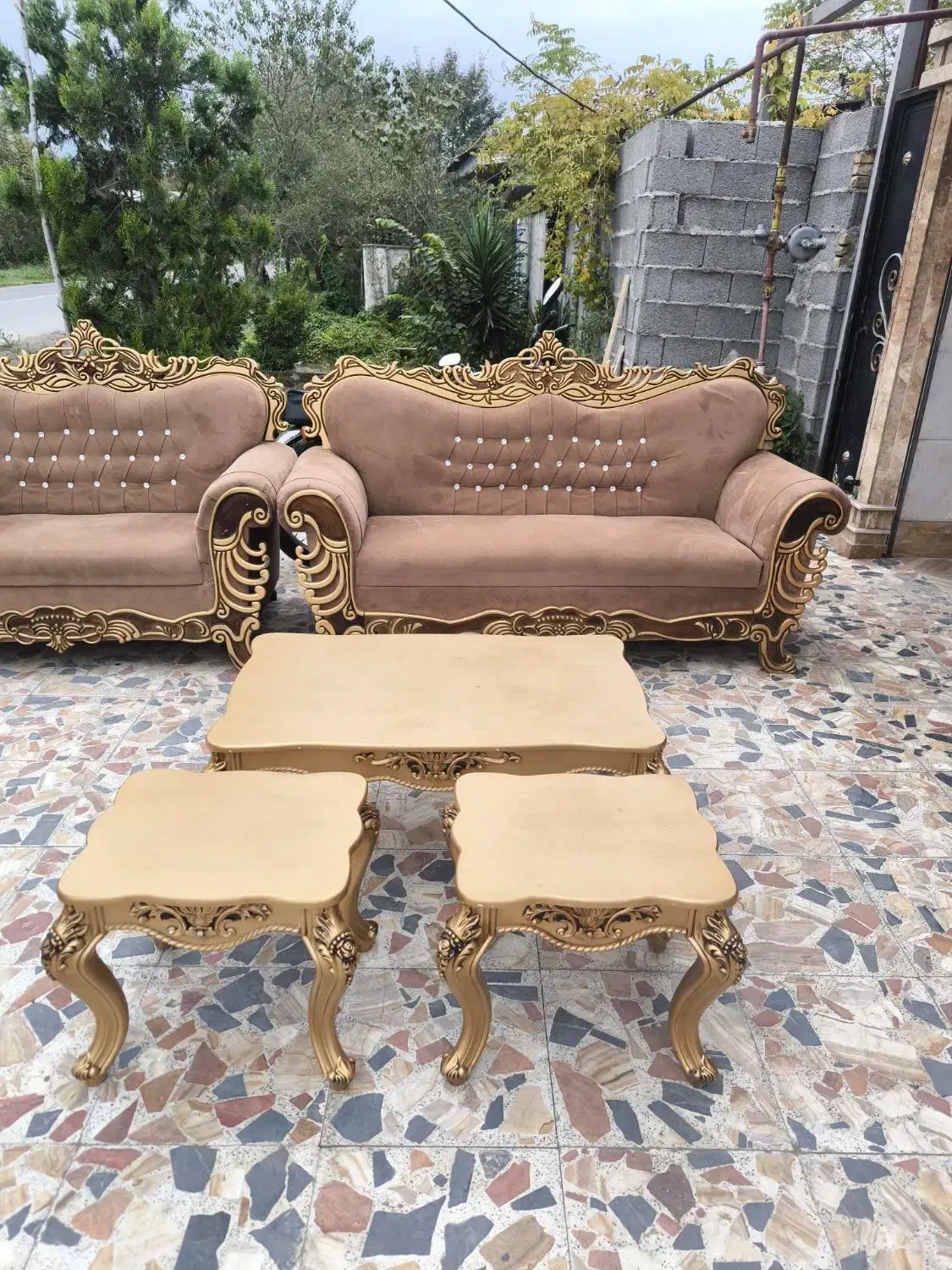 مبل کارکرده با جلو میز|مبلمان خانگی و میز عسلی|رشت, پسیخان|دیوار