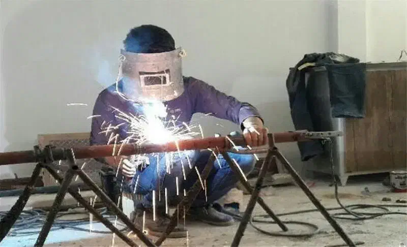 جوشکاری و لوله کشی آب سیار|خدمات پیشه و مهارت|بروجرد, |دیوار