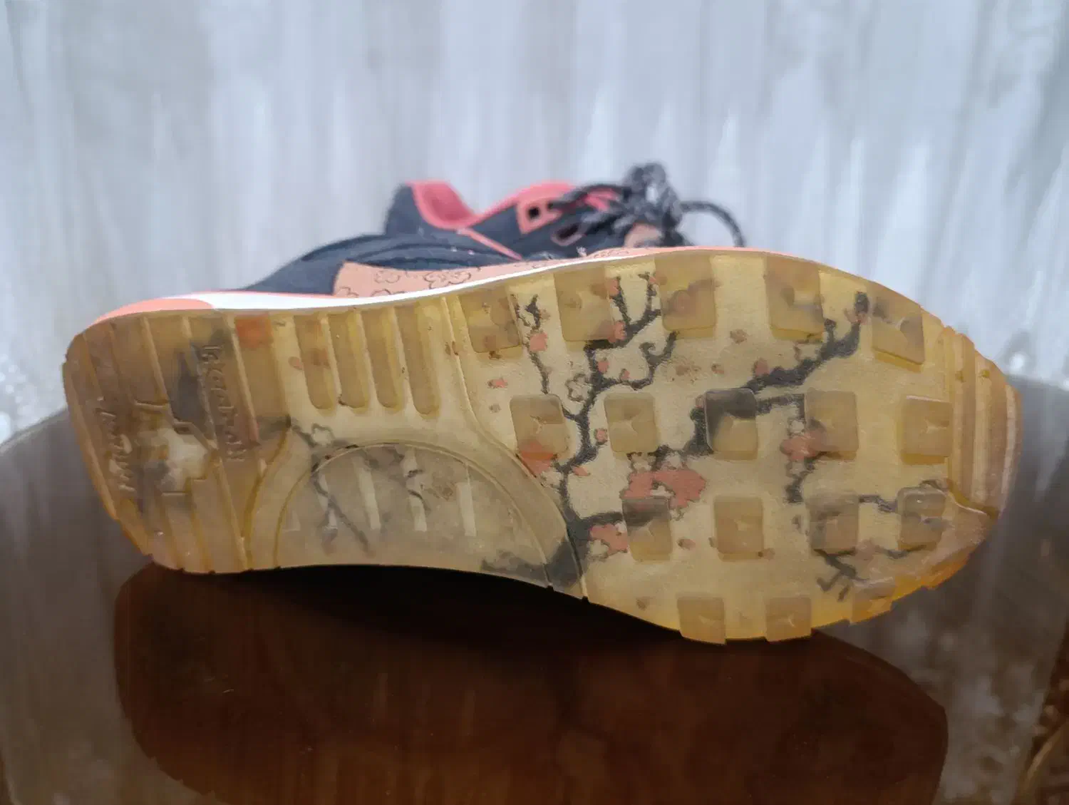 کفش Reebok اصل|کیف، کفش، کمربند|میانه, |دیوار