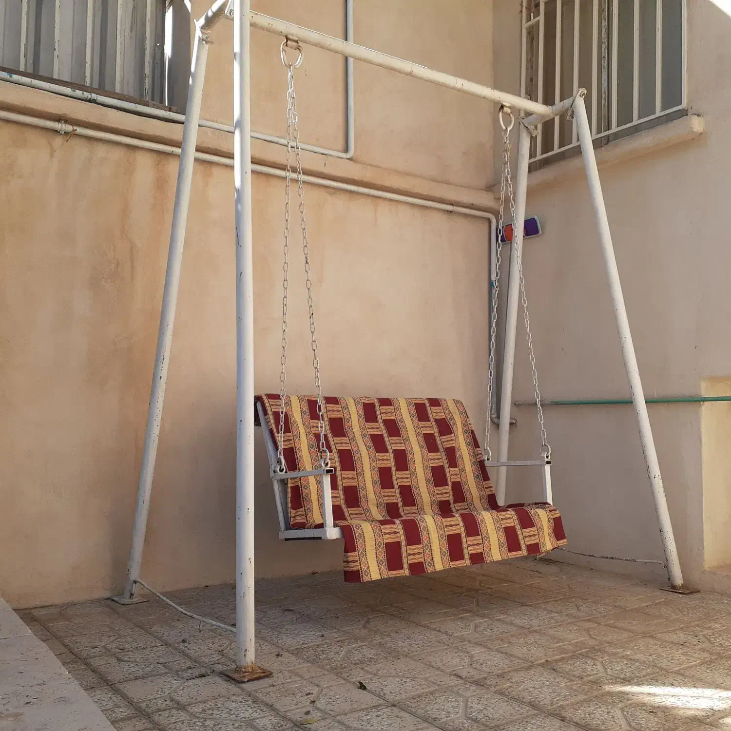 یک عدد تاب اهنی بزرگ|اسباب‌‌بازی|ازنا, |دیوار