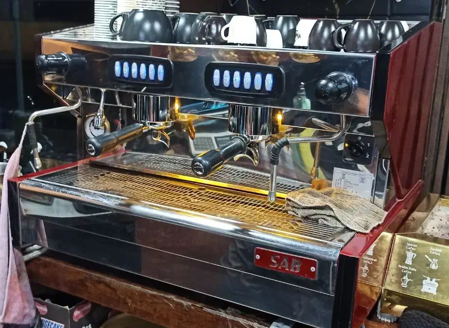 دستگاه قهوه ساز صنعتی دوگروپ ساب اسیاب قهوه|کافیشاپ و رستوران|لنجان, |دیوار