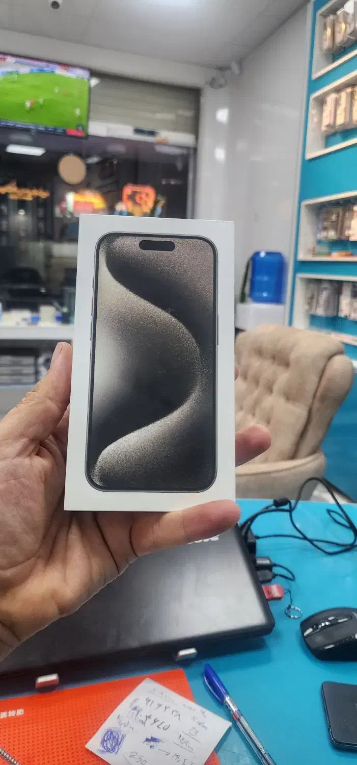 ۱۵ پرو 256|موبایل|کاشان, میدان کهنه|دیوار