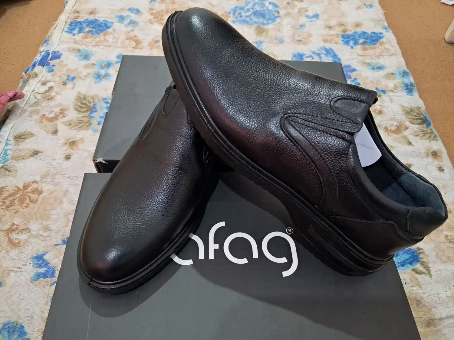 کفش افاق|کیف، کفش، کمربند|آبپخش, |دیوار