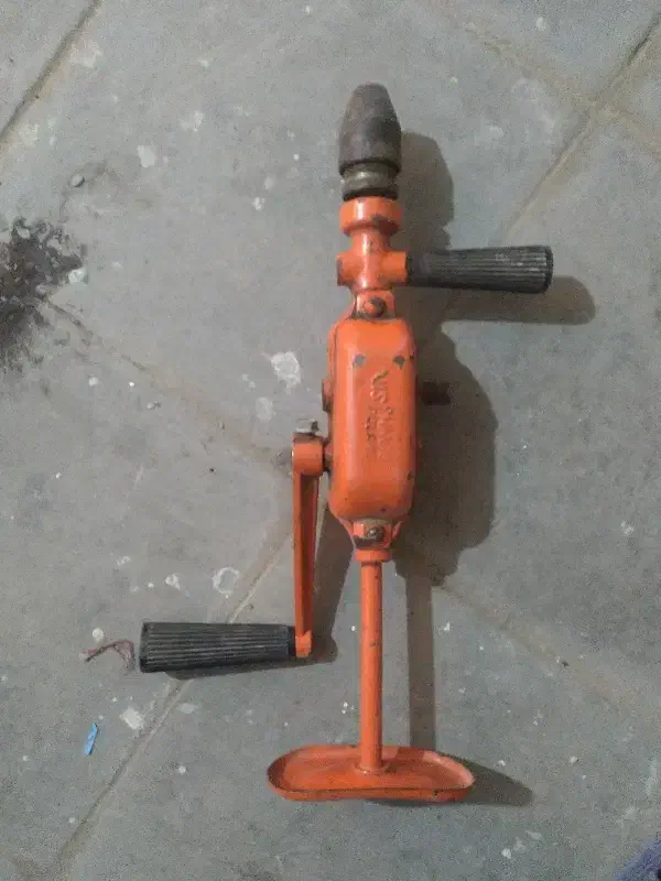 دریل دستی|کلکسیون اشیاء عتیقه|اصفهان, طاحونه|دیوار