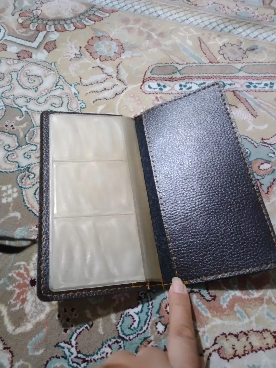 کفش مجلسی|کیف، کفش، کمربند|ششتمد, |دیوار