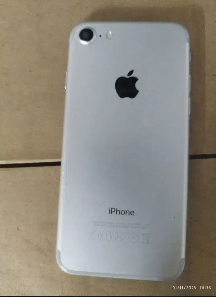 ایفن 7 زیرخاکی با لوازم|موبایل|مشهد, نیروی هوایی|دیوار