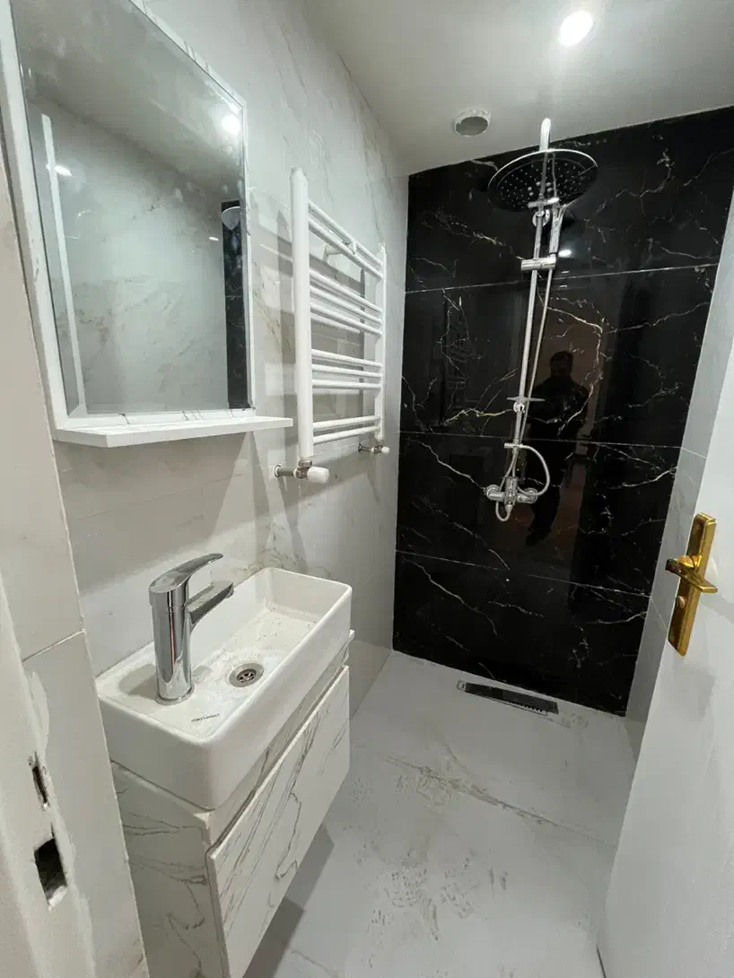 آپارتمان 80 متر / تکواحد / نوساز / نزدیک مترو