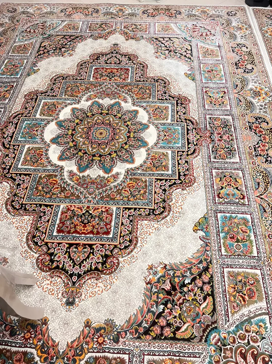 فرش پذیرایی|فرش|پرند, فاز ۲|دیوار