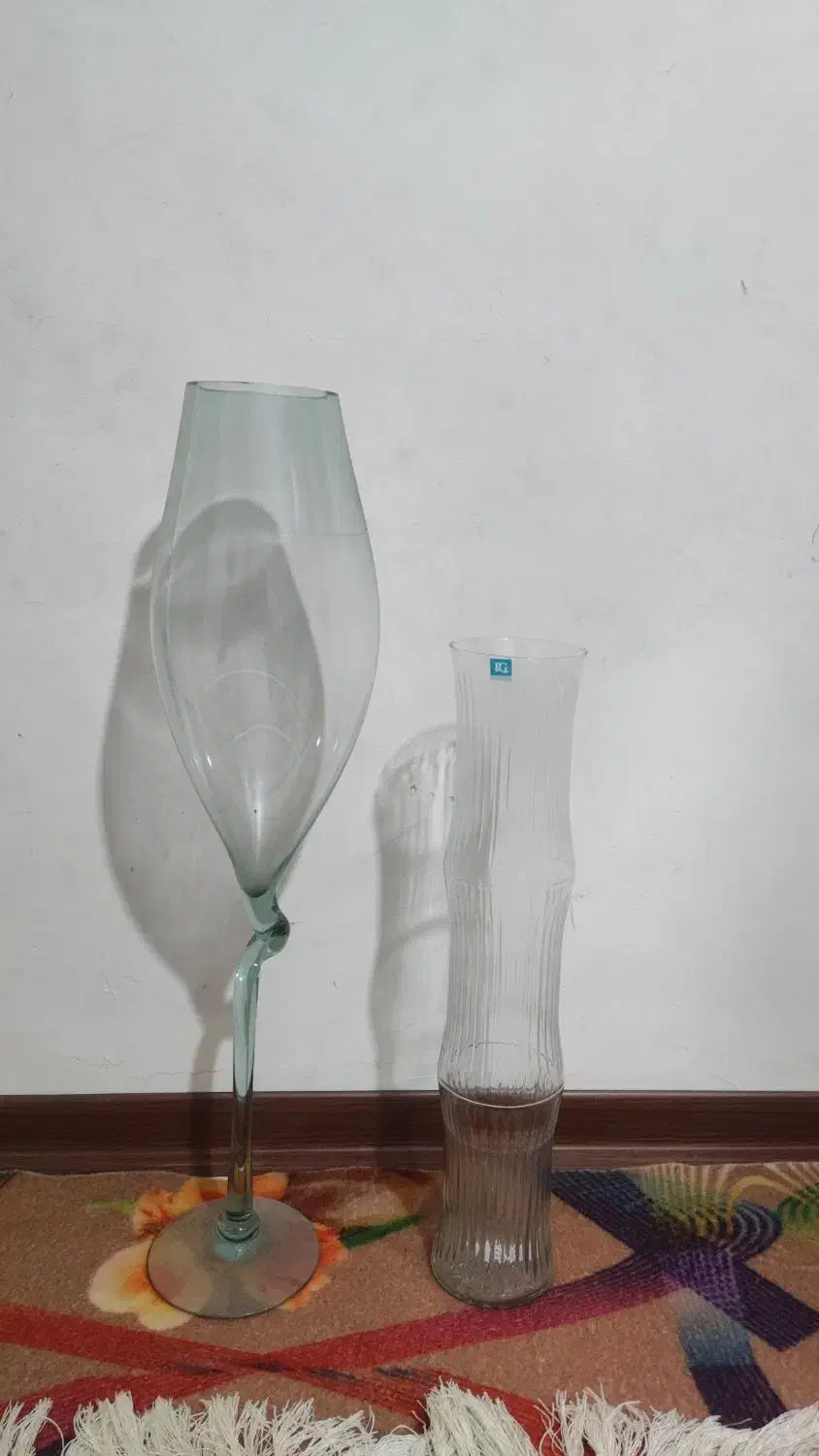 دو عدد گلدان شیشه ای|صنایع دستی و سایر لوازم تزئینی|قائمشهر, |دیوار