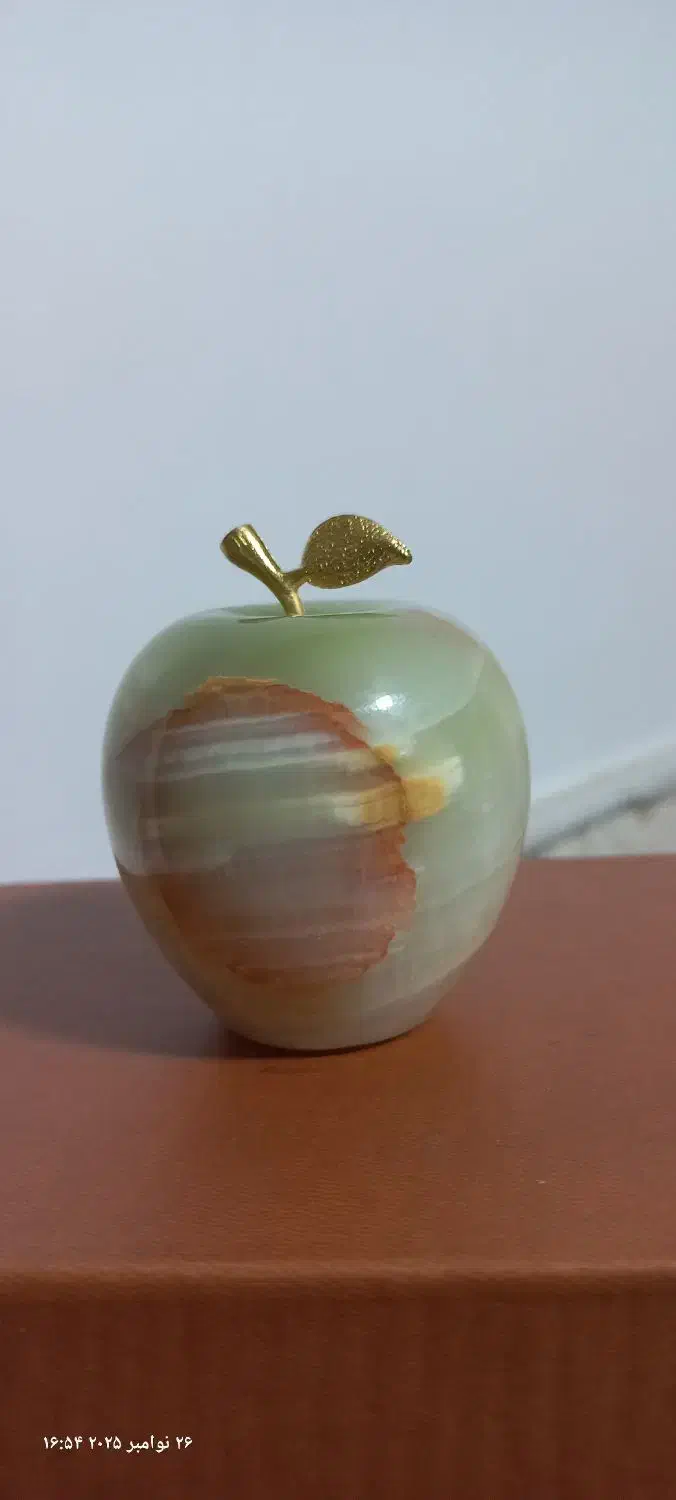 سیب سنگی|مجسمه، تندیس، ماکت|قم, بنیاد|دیوار