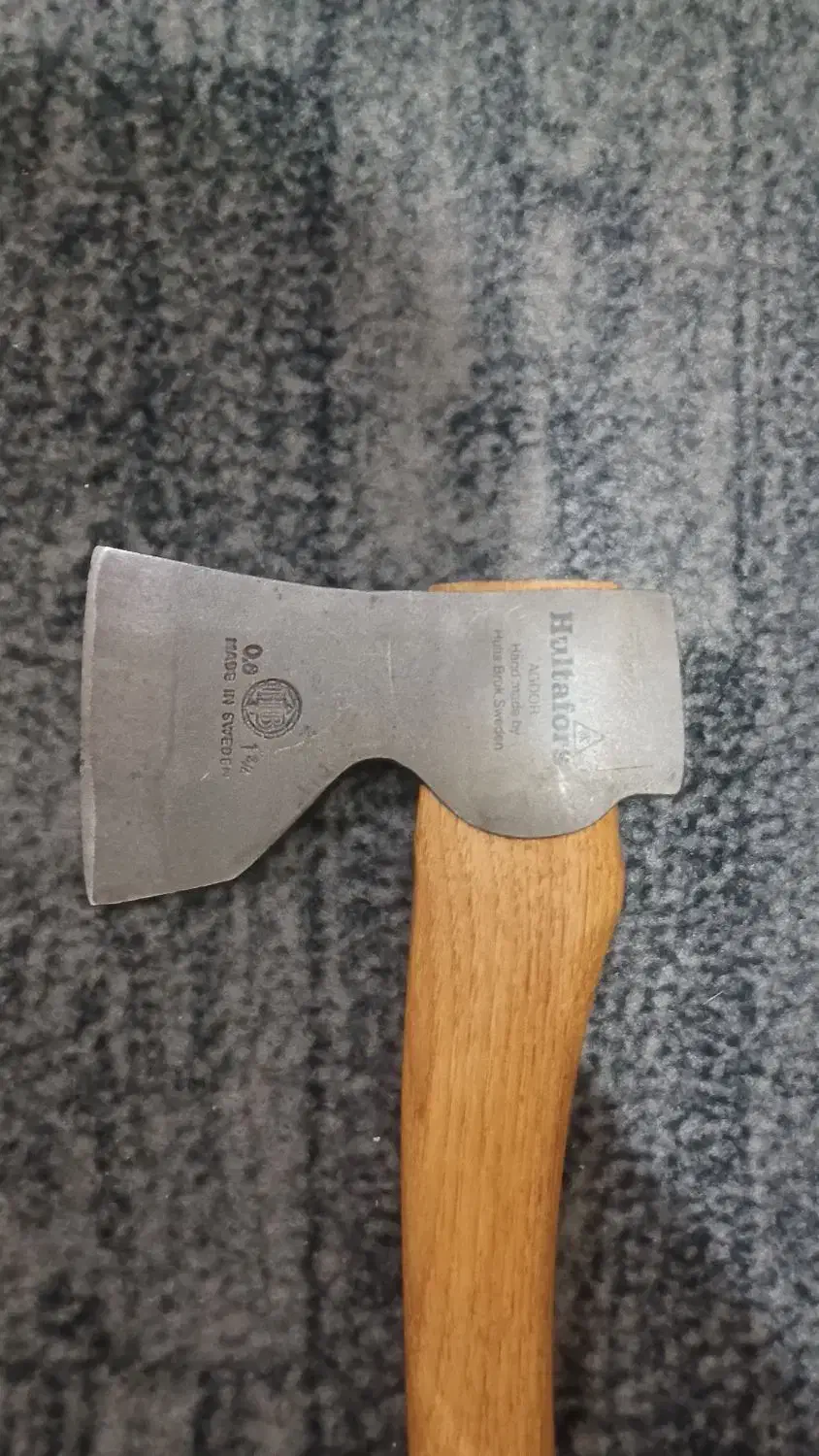 تبر،هولتافورس سوئدی|کوهنوردی و کمپینگ|بابل, |دیوار