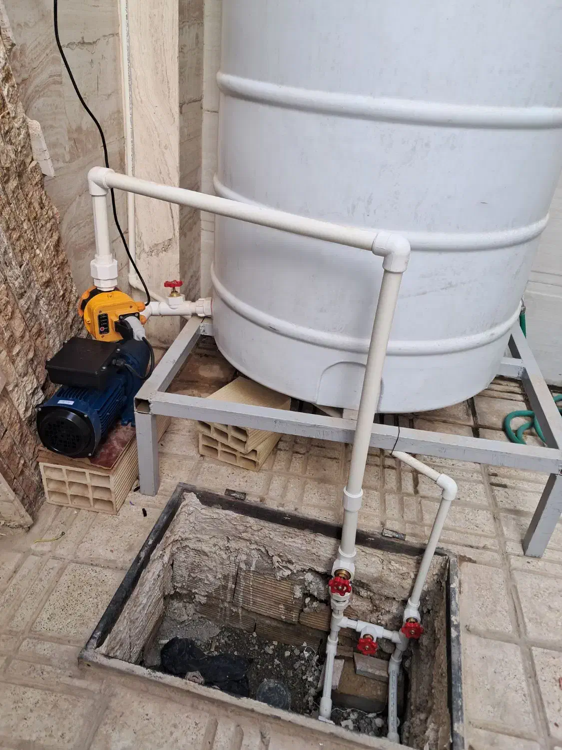 لوله کشی آب فاظلاب سرد گرم نصب پمپ تانکر|خدمات پیشه و مهارت|هشتگرد, فاز ۷ مهستان|دیوار