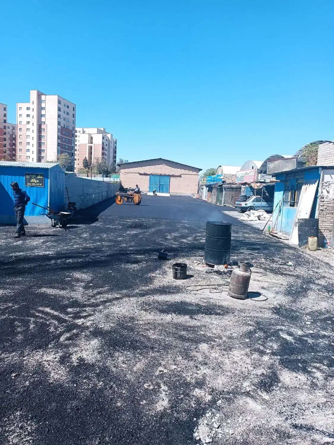 اجرای آسفالت محوطه خیابان وایزوگام قیرگونی|خدمات پیشه و مهارت|مشهد, شهرک صنعتی توس|دیوار