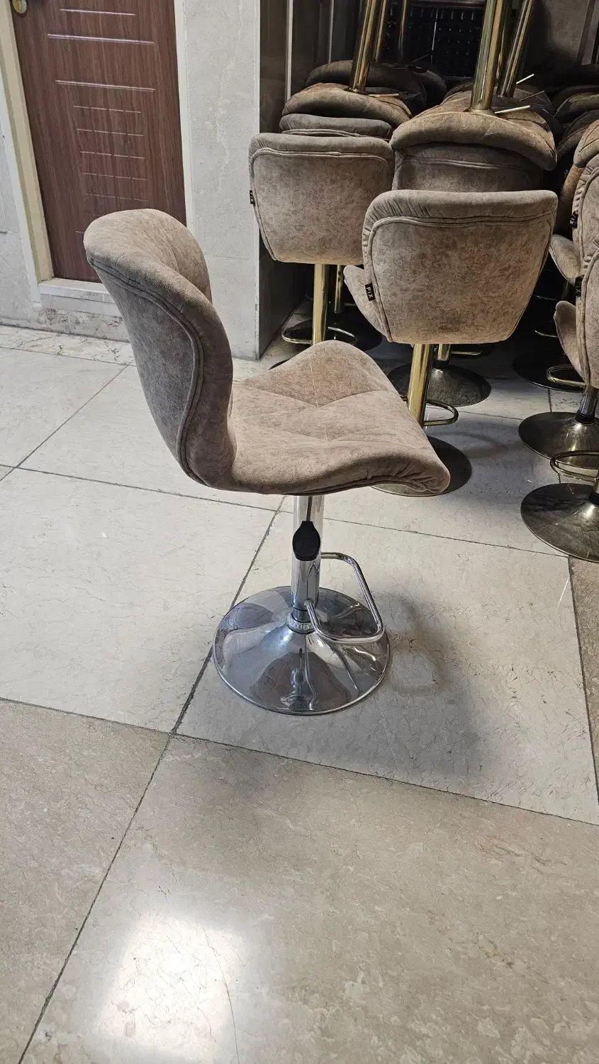 فروش ۲۶ عدد صندلی کانتر ( فروش دونه ایی هم داریم)|صندلی و نیمکت|تهران, ترمینال غرب|دیوار