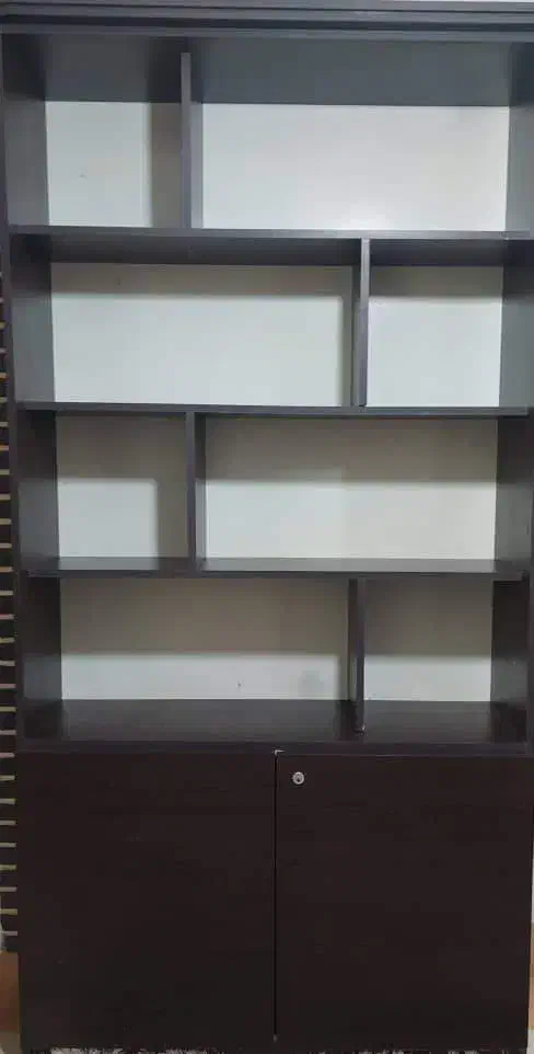 کتابخانه|کتابخانه، شلف، قفسههای دیواری|قم, سالاریه|دیوار