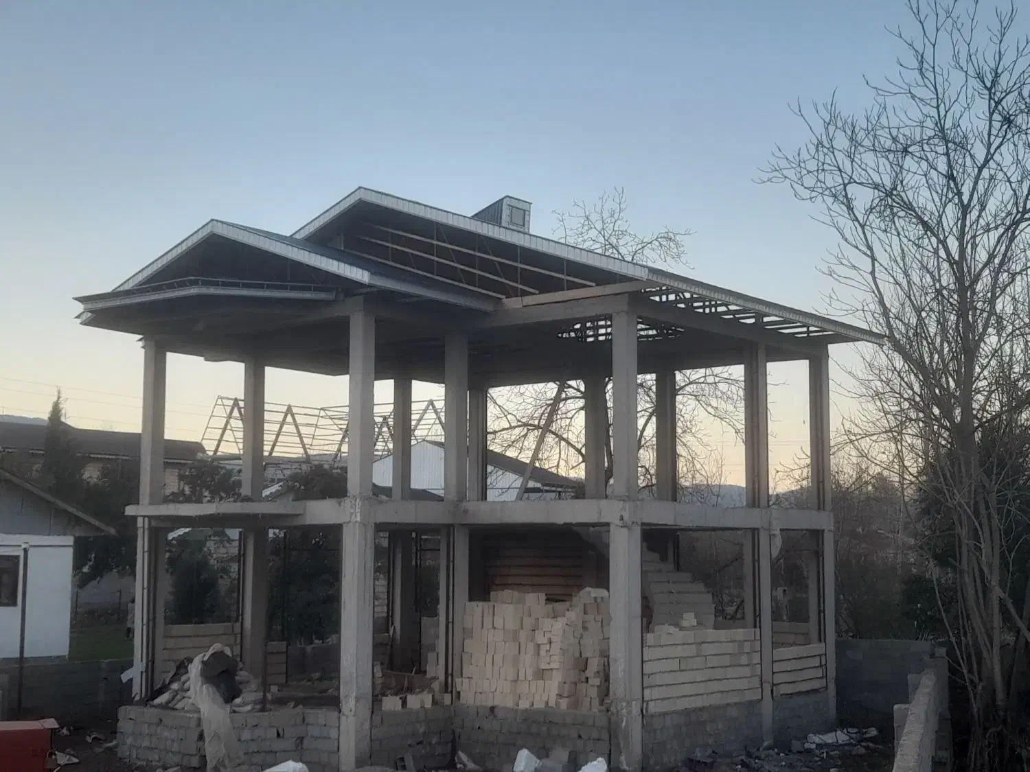 حلب زنی و سقف کاذب و راویز پذیرفته میشود.|خدمات پیشه و مهارت|ماسال, |دیوار