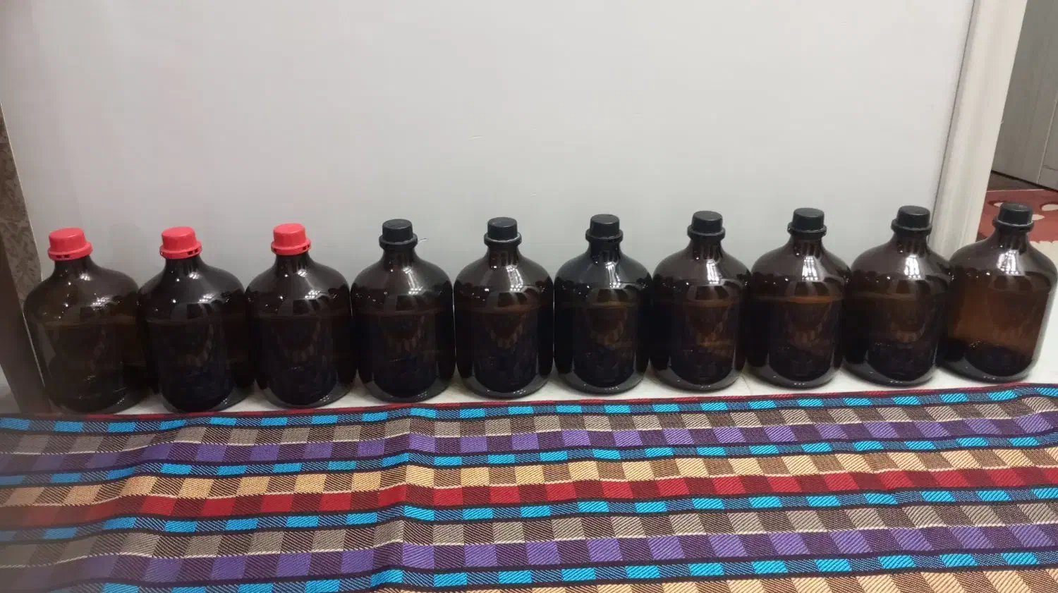 بطری شیشه ای قهوه ای|ظروف نگهدارنده، پلاستیکی، یکبارمصرف|گنبد کاووس, |دیوار