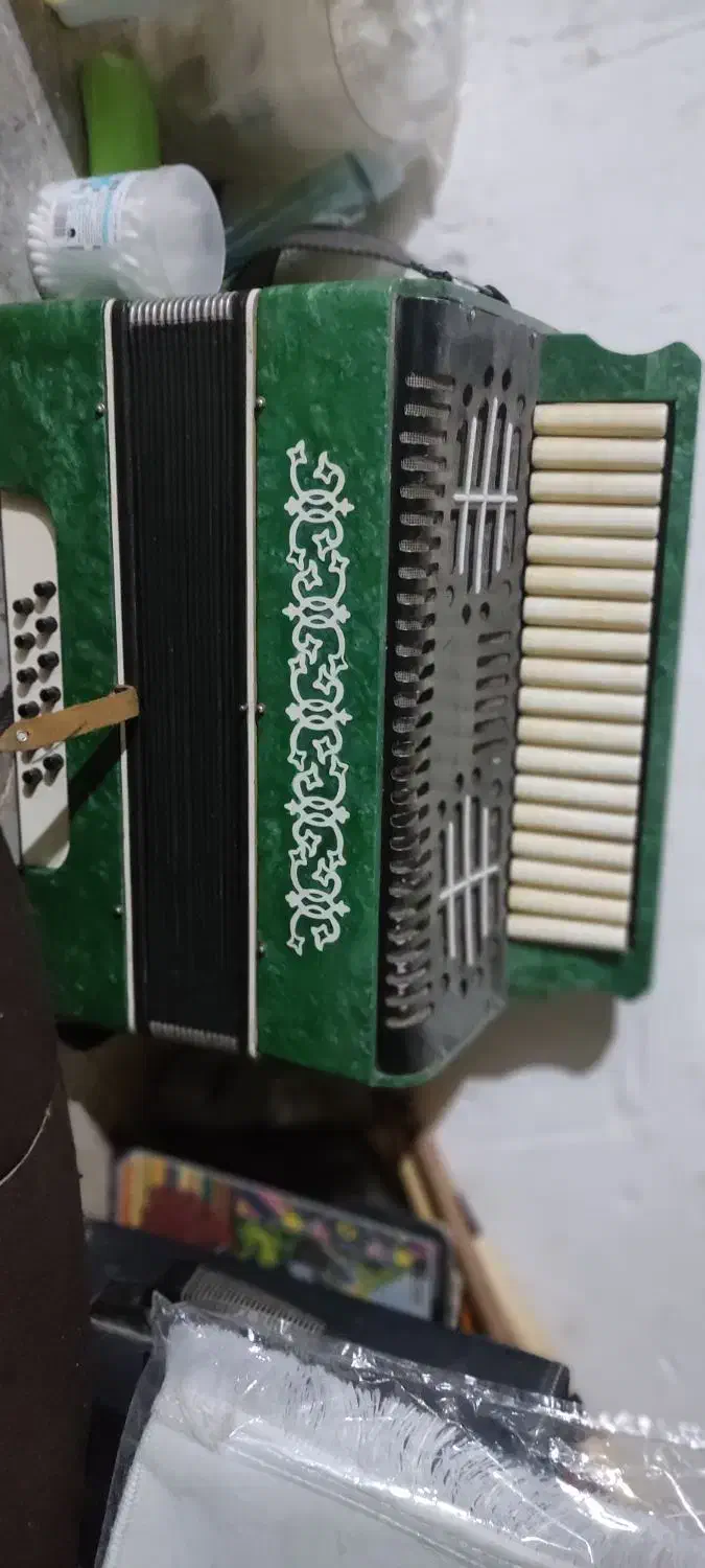 فروش این ساز|پیانو، کیبورد، آکاردئون|لردگان, |دیوار