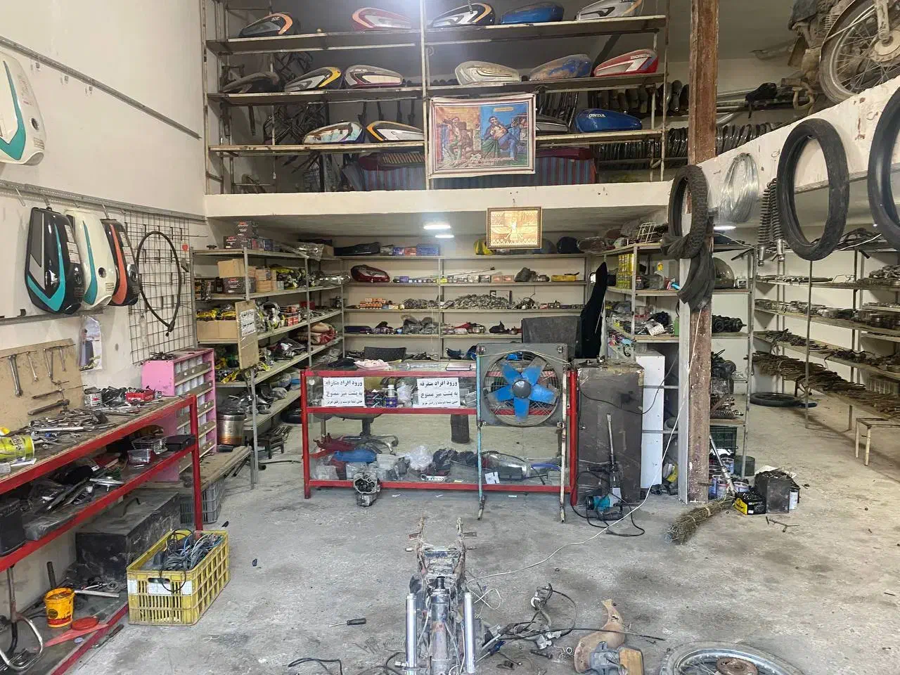 لوازم استوک موتور سیکلت|قطعات یدکی و لوازم جانبی|دلند, |دیوار