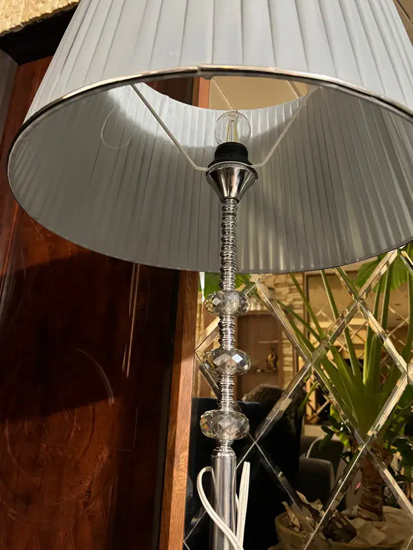 آباژور کنار سالنی|چراغ خواب و آباژور|مشهد, شهرک لشکر (شهرک غرب)|دیوار