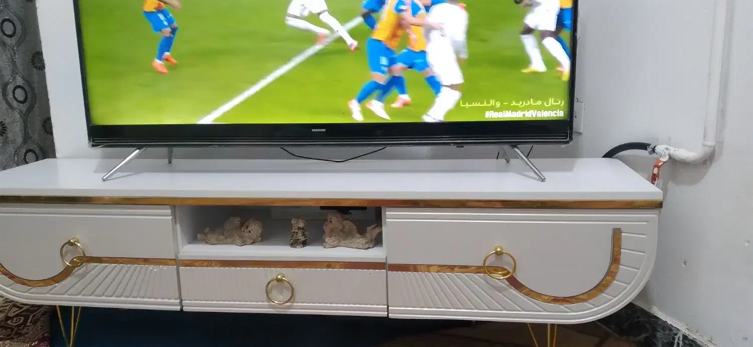 میز دوتومن وکپسول یک و۴۰۰ وپکنیک ۵۰۰|میز تلویزیون|زاهدان, |دیوار