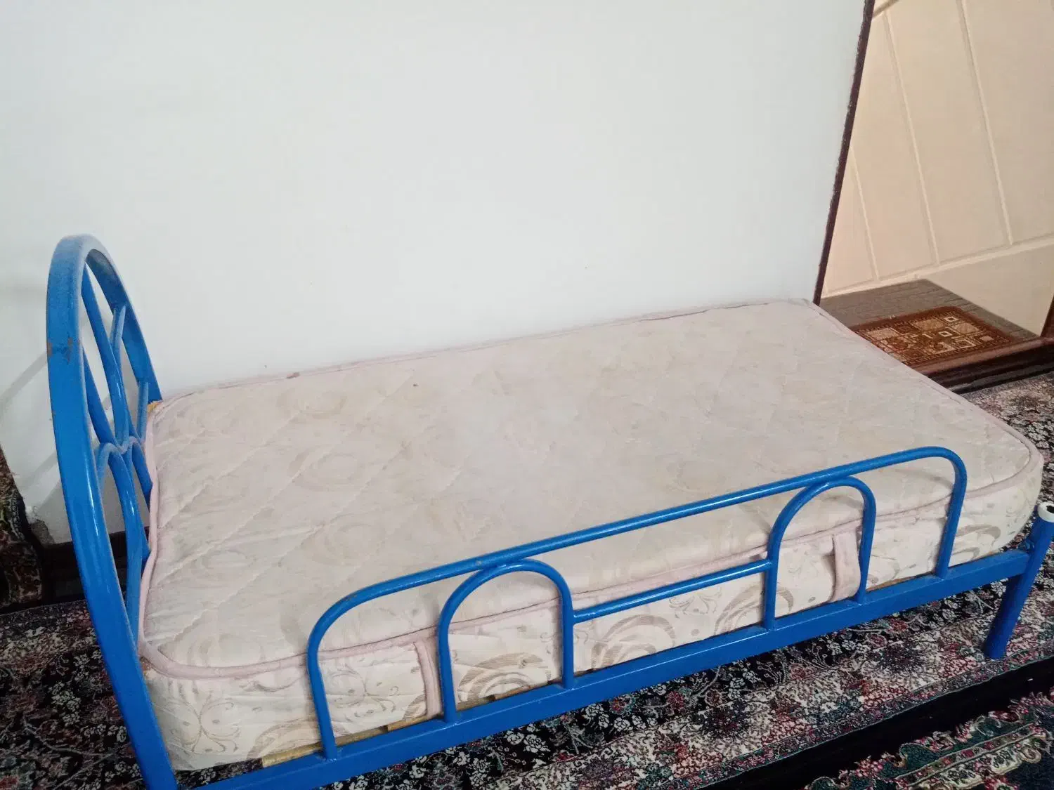 تخت خواب کودک|تخت و سرویس خواب|قم, نخودی|دیوار