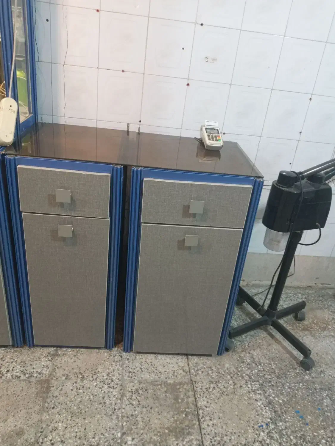 تجهیزات آرایشی و زیبایی|آرایشگاه و سالن‌های زیبایی|لردگان, |دیوار