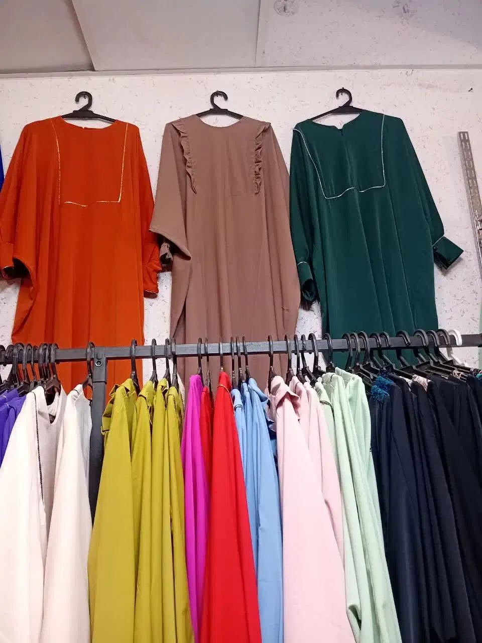 عبا|لباس|رشت, دخانیات|دیوار