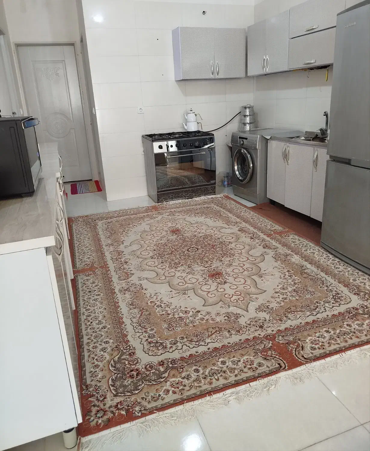 آپارتمان اجاره ای با قیمت مناسب|اجارهٔ آپارتمان|میانه, |دیوار