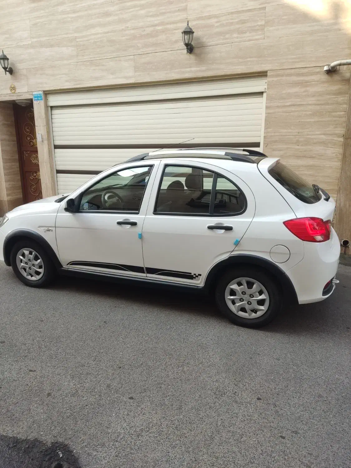 کوییک 1402دنده ای R|خودرو سواری و وانت|رشت, لاکانی|دیوار