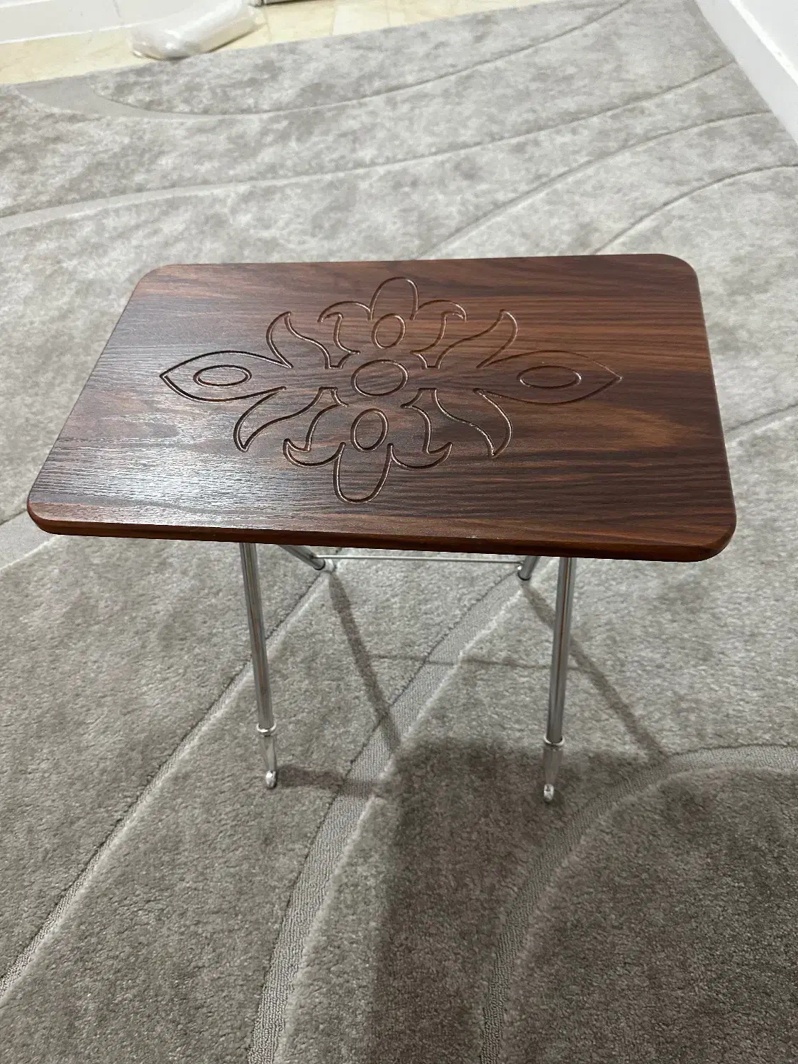 میز عسلی تاشو چمدانی|مبلمان خانگی و میز عسلی|قشم, |دیوار