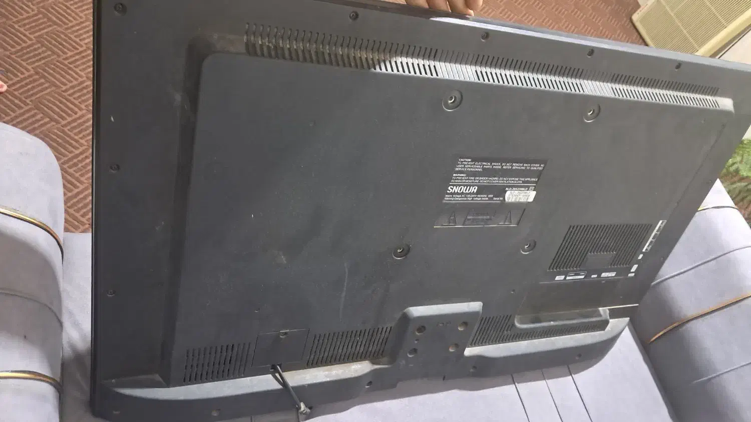 تلوزیون در حد نو|تلویزیون و پروژکتور|باوی, |دیوار