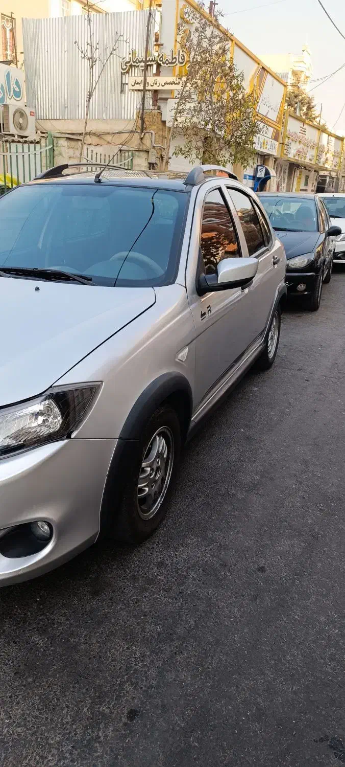 کوئیک R نقره ای مشکی بدون رنگ مدل 1400|خودرو سواری و وانت|ملارد, |دیوار