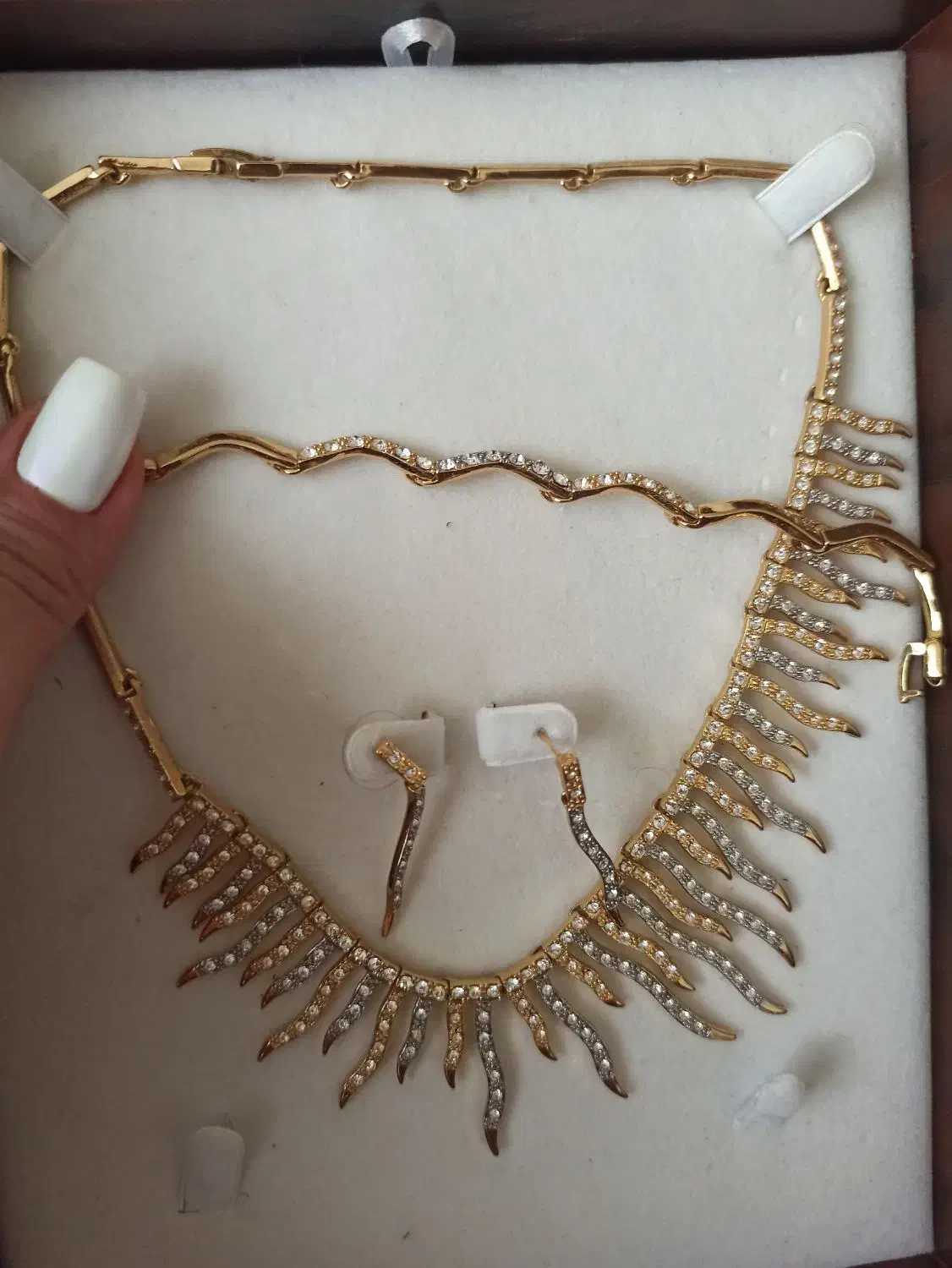 سرویس رنگ ثابت|بدلیجات|رشت, نیکمرام|دیوار