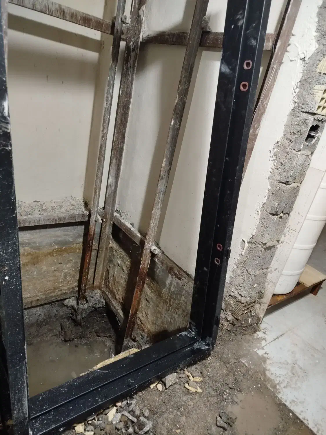 چهار چوبه در ضد سرقت|مصالح و تجهیزات ساختمان|لاهیجان, گلستان|دیوار