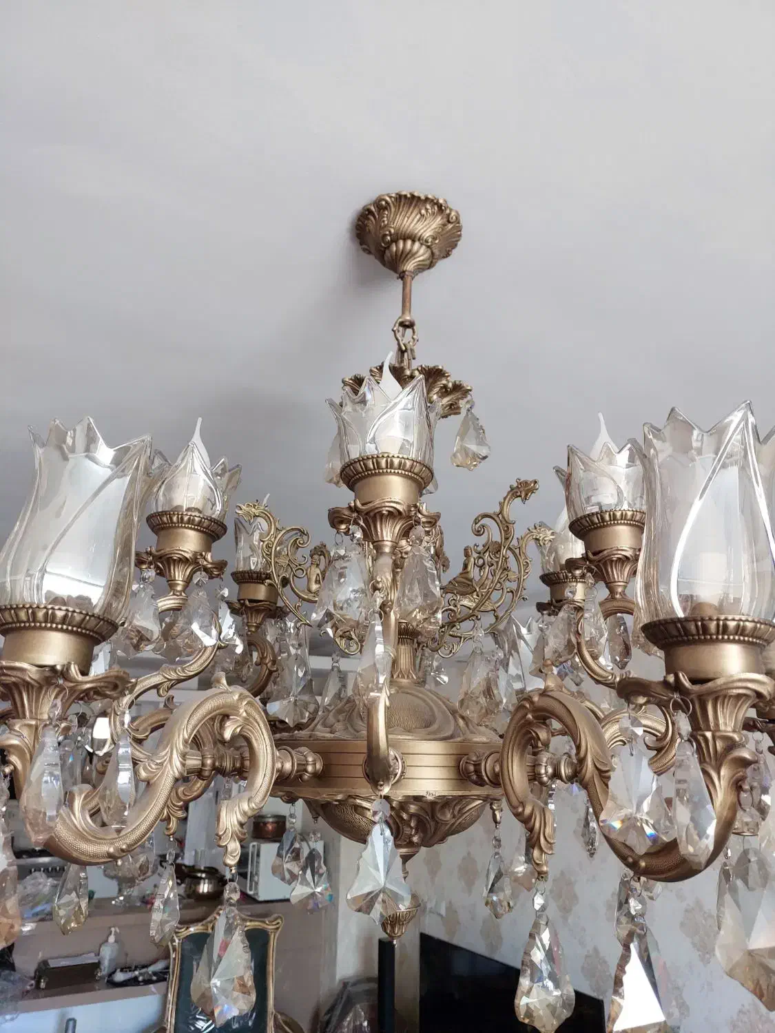 لوستر ۱۲ شاخه|لوستر و چراغ آویز|اصفهان, سپاهان‌شهر|دیوار