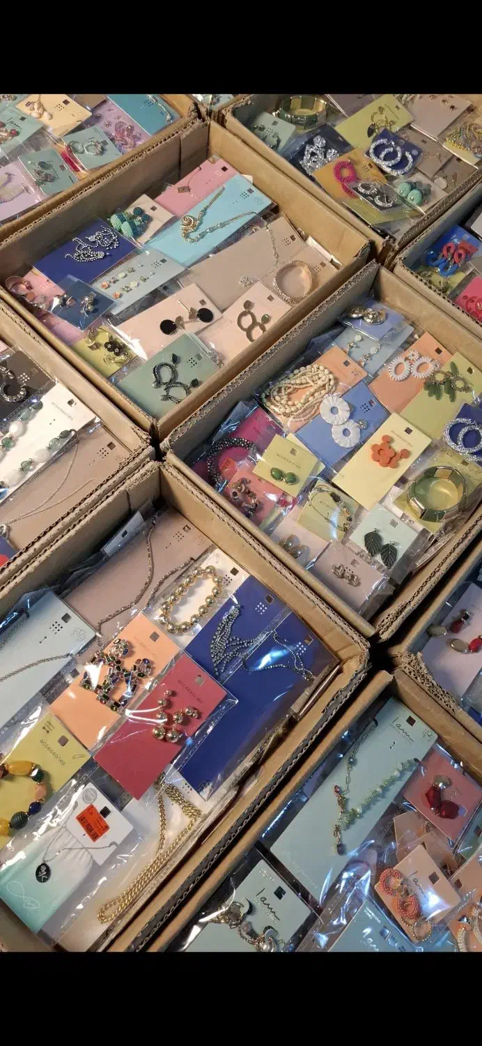 آویز طلایی|بدلیجات|بندر انزلی, پردیس|دیوار