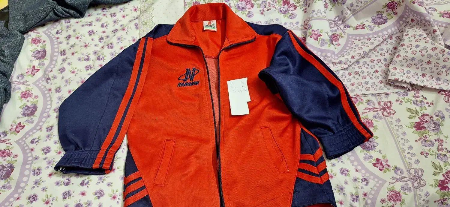 لباس بچه|کفش و لباس بچه|اصفهان, طامه|دیوار