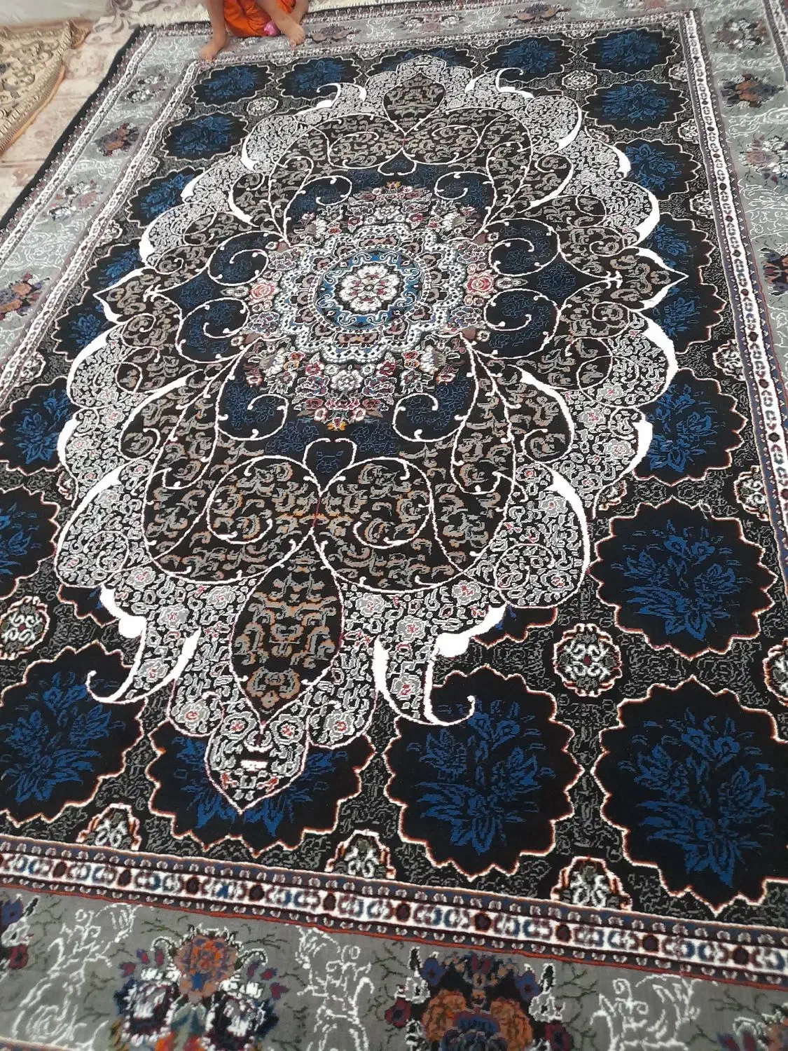 دو تخته فرش ۷۵۰شونه ۹متری|فرش|گنبد کاووس, |دیوار