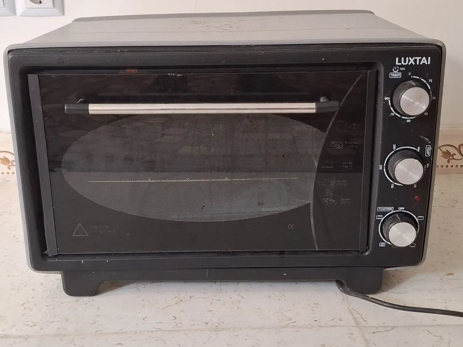 فروش‌ یک‌ ساعت‌ خانگی‌ و‌ یک‌ مایکروفر|ساعت دیواری و تزئینی|بوکان, |دیوار