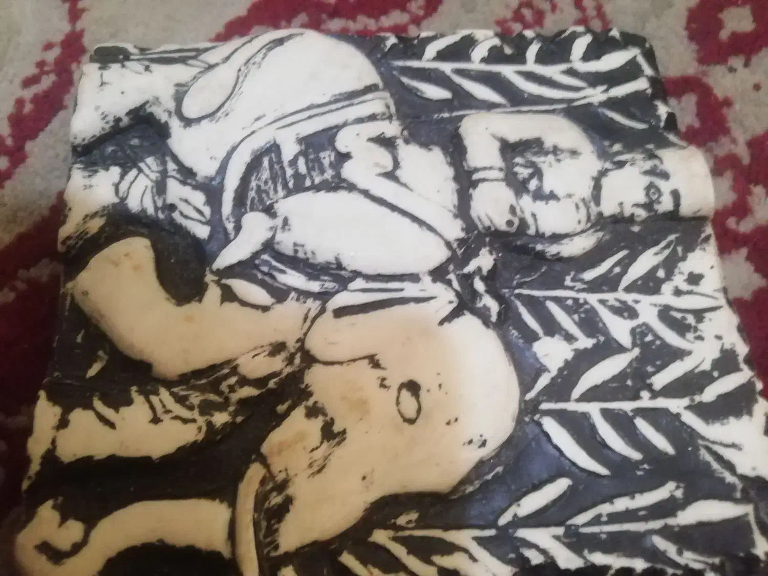 کتیبه سنگی قدیمی سرباز هخامنشی سوار بر فیل|کلکسیون اشیاء عتیقه|اصفهان, ولدان|دیوار