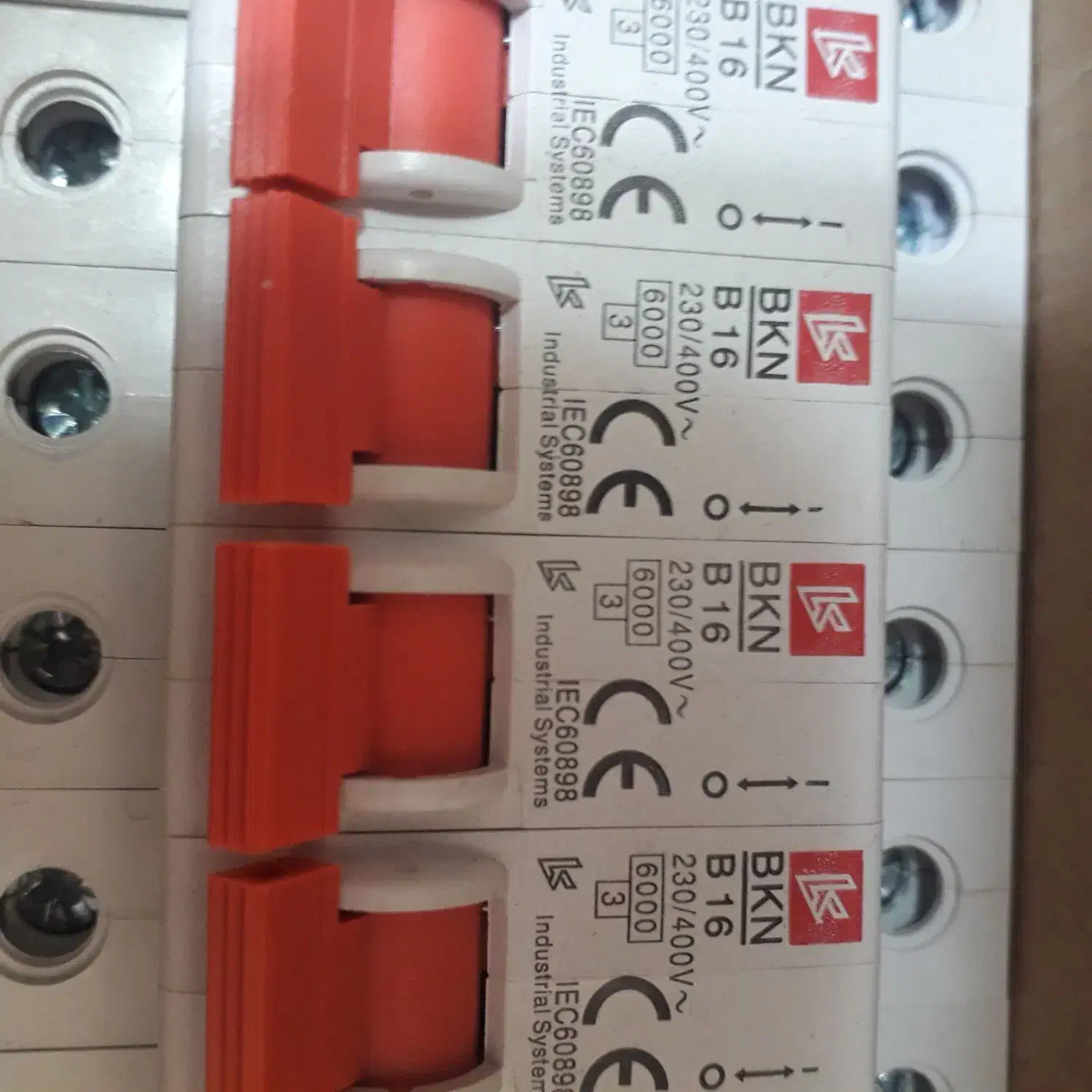 فیوز مینیاتوری ۱۶|مصالح و تجهیزات ساختمان|تبریز, |دیوار