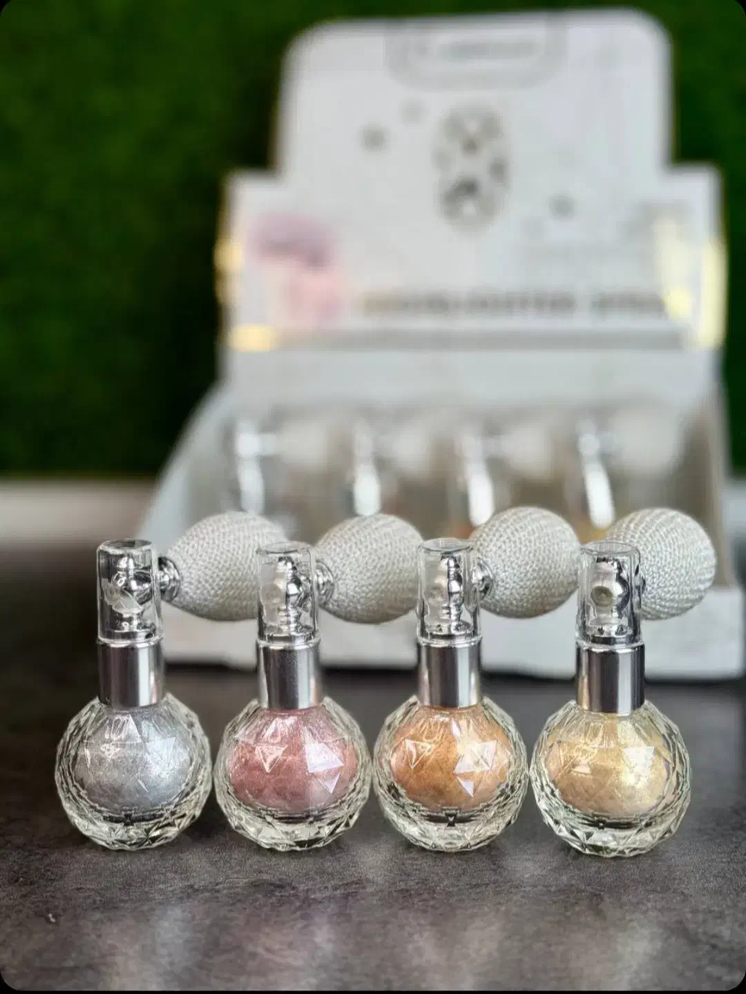 لوازم آرایش شیدینگ لب هایلایتر کرم رژگونه|آرایشی، بهداشتی، درمانی|مشهد, چهارچشمه|دیوار